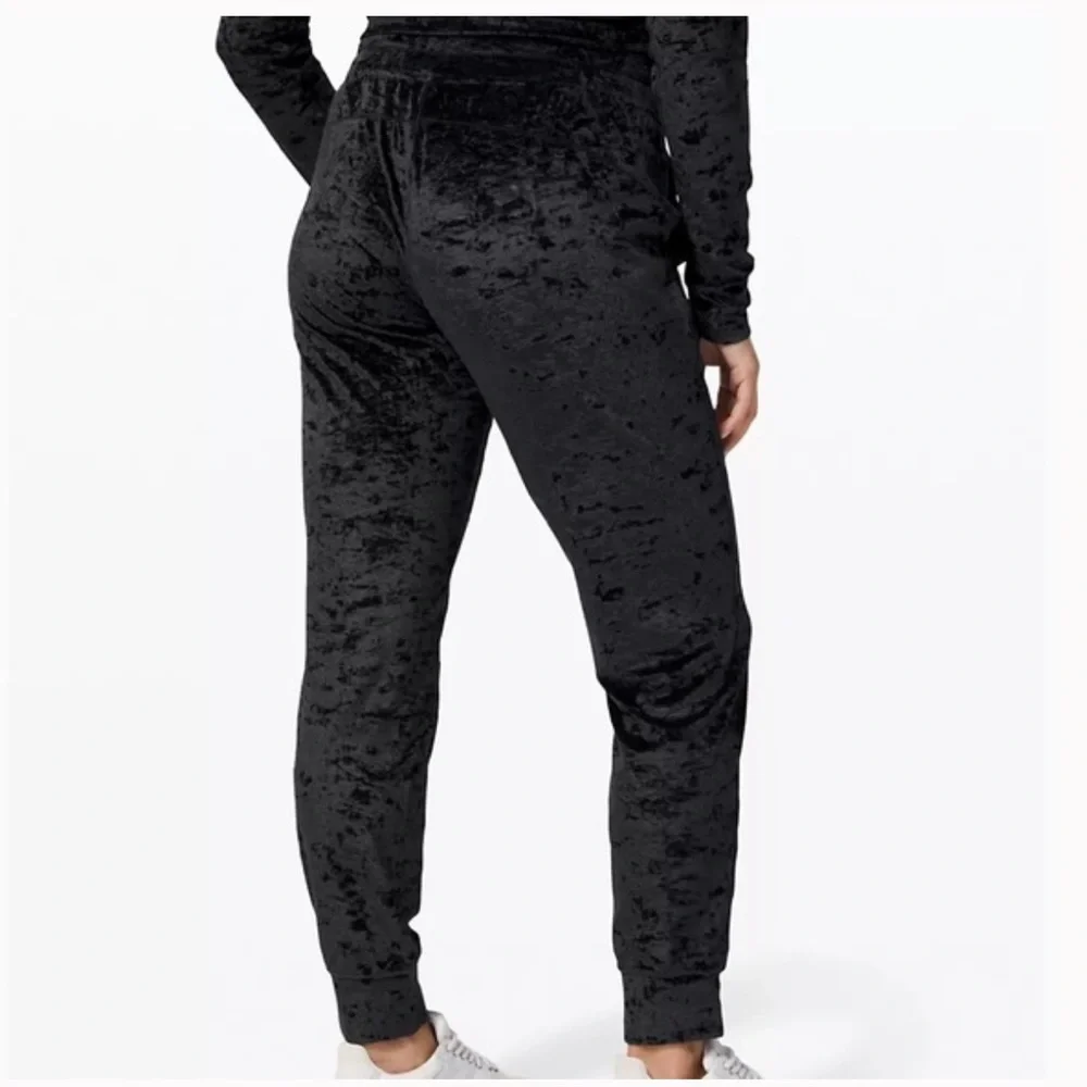 Lululemon Ready to Crush jogger - Picture 3 of 8